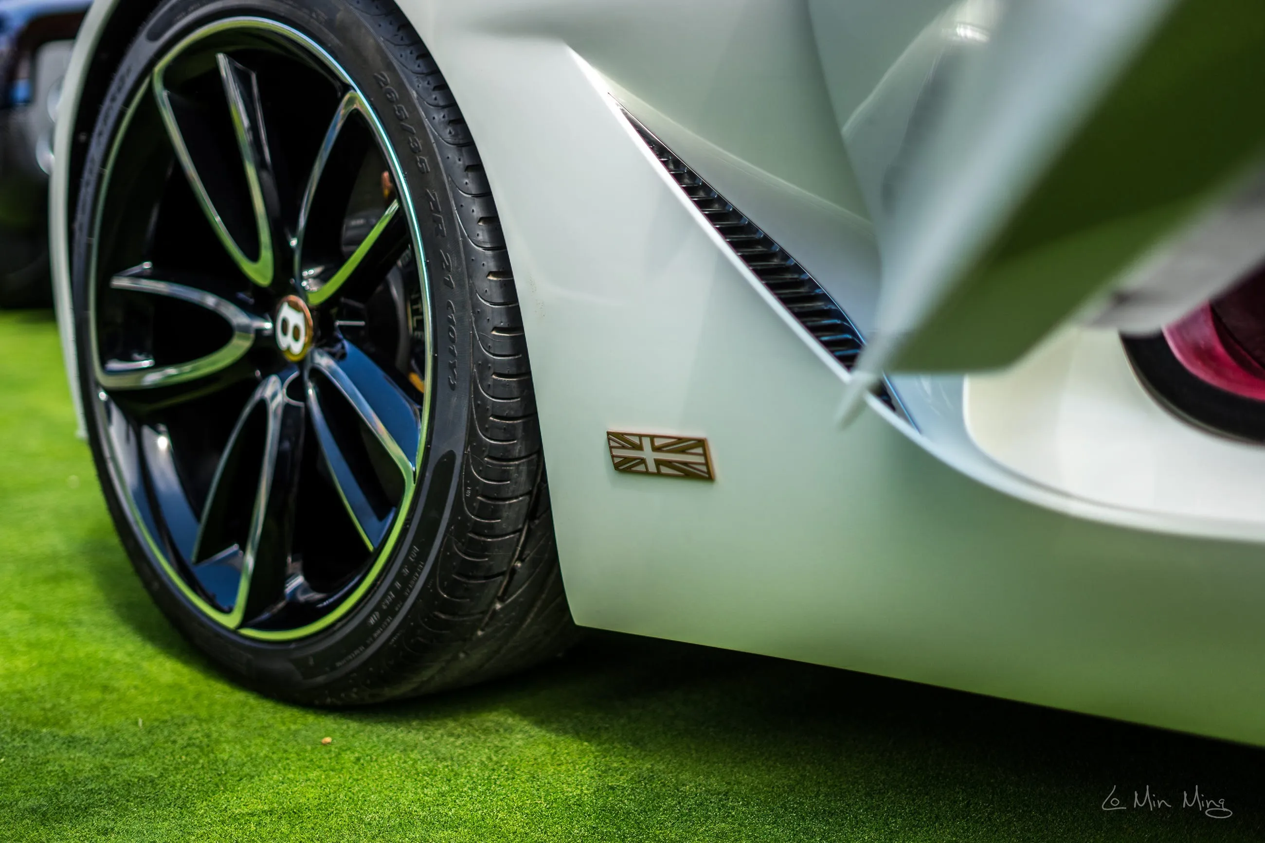 Bentley EXP 12 Speed 6e view 5