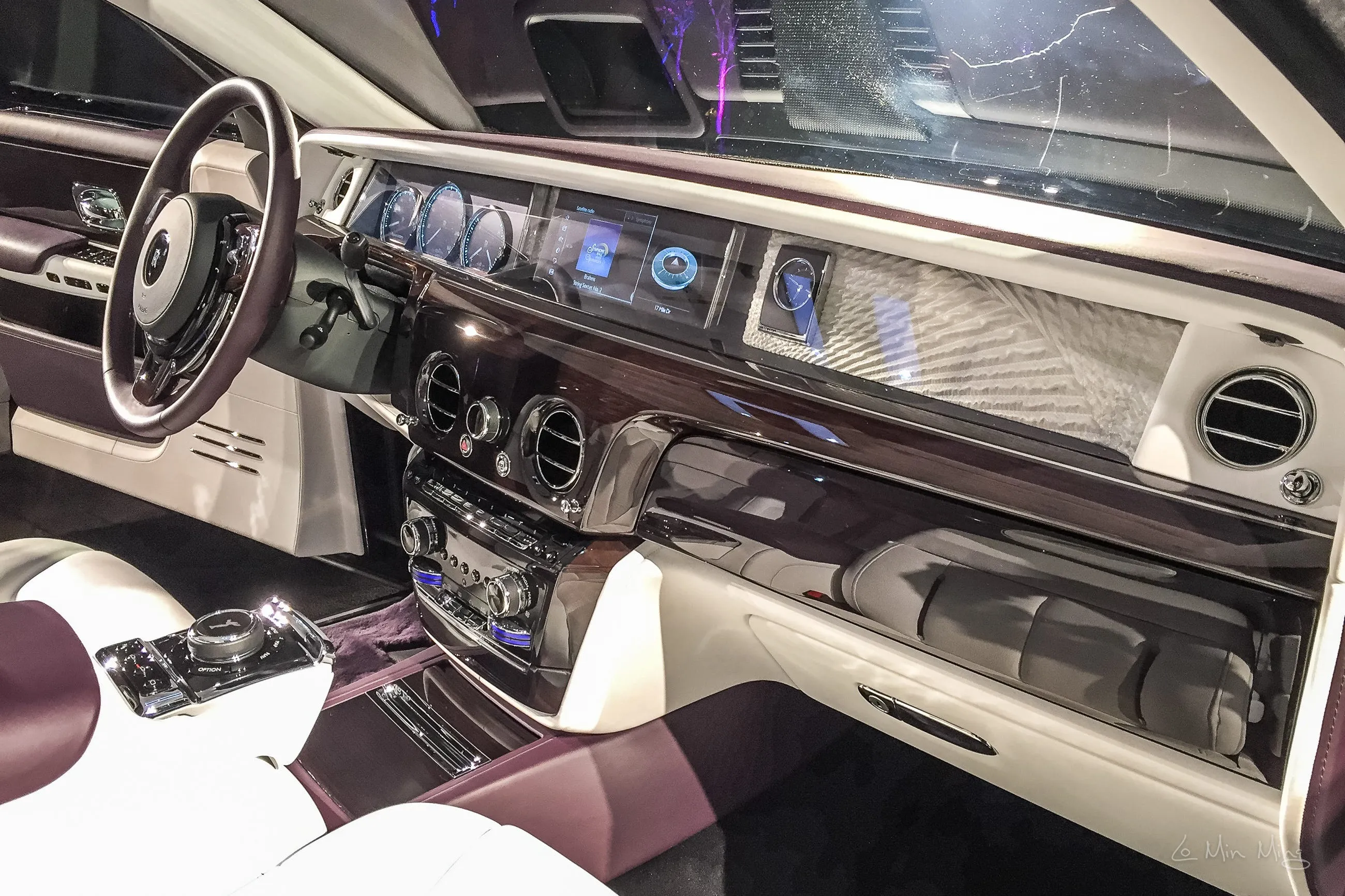 House of Rolls-Royce party scene 7