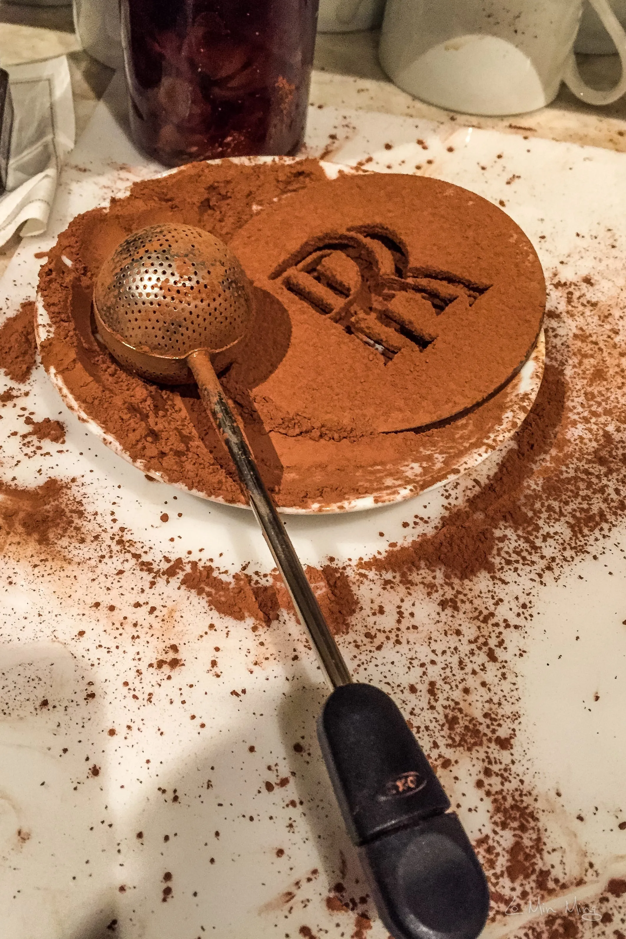 Rolls-Royce latte and plated service
