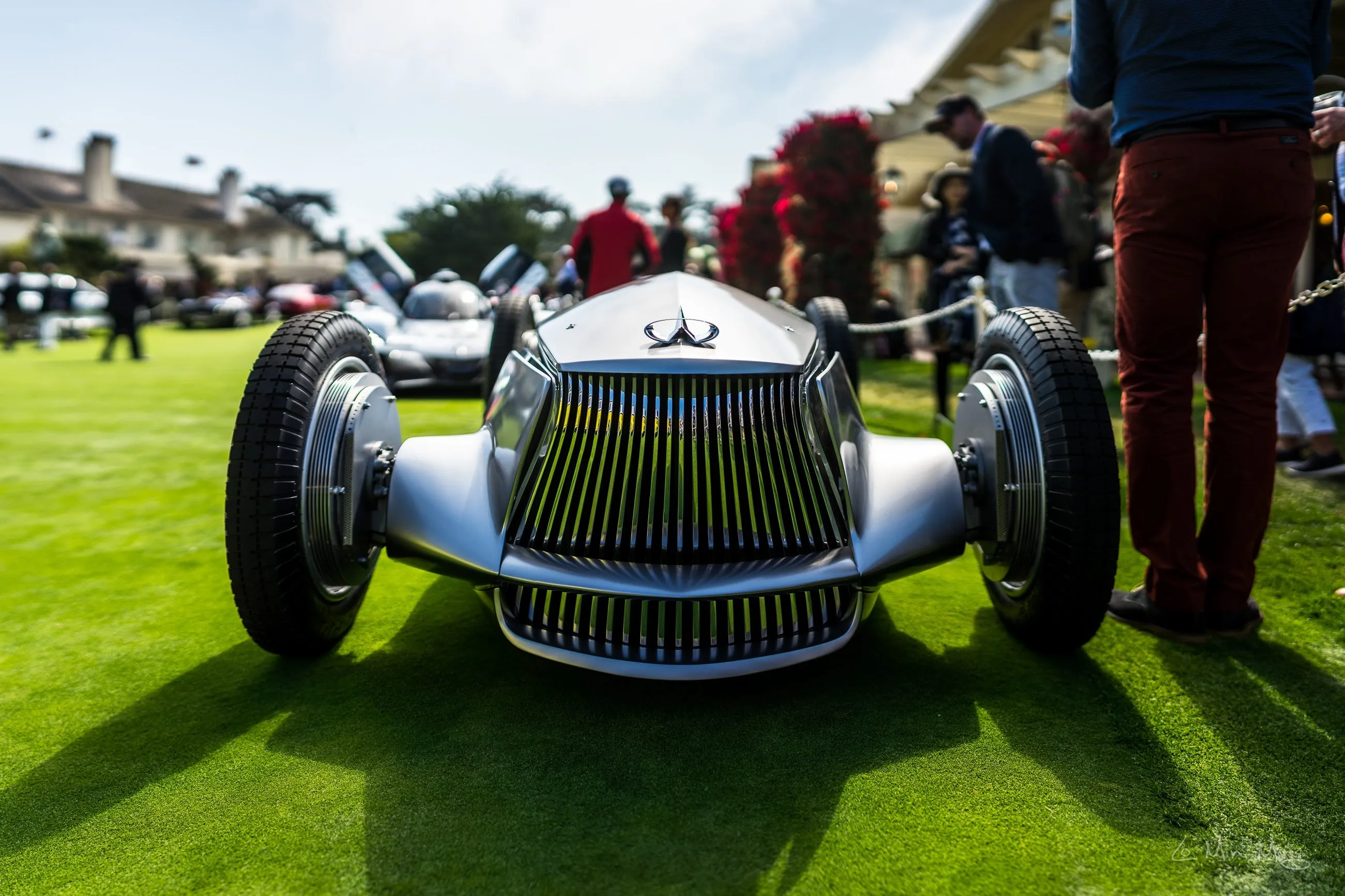 Infiniti Prototype 9 view 1