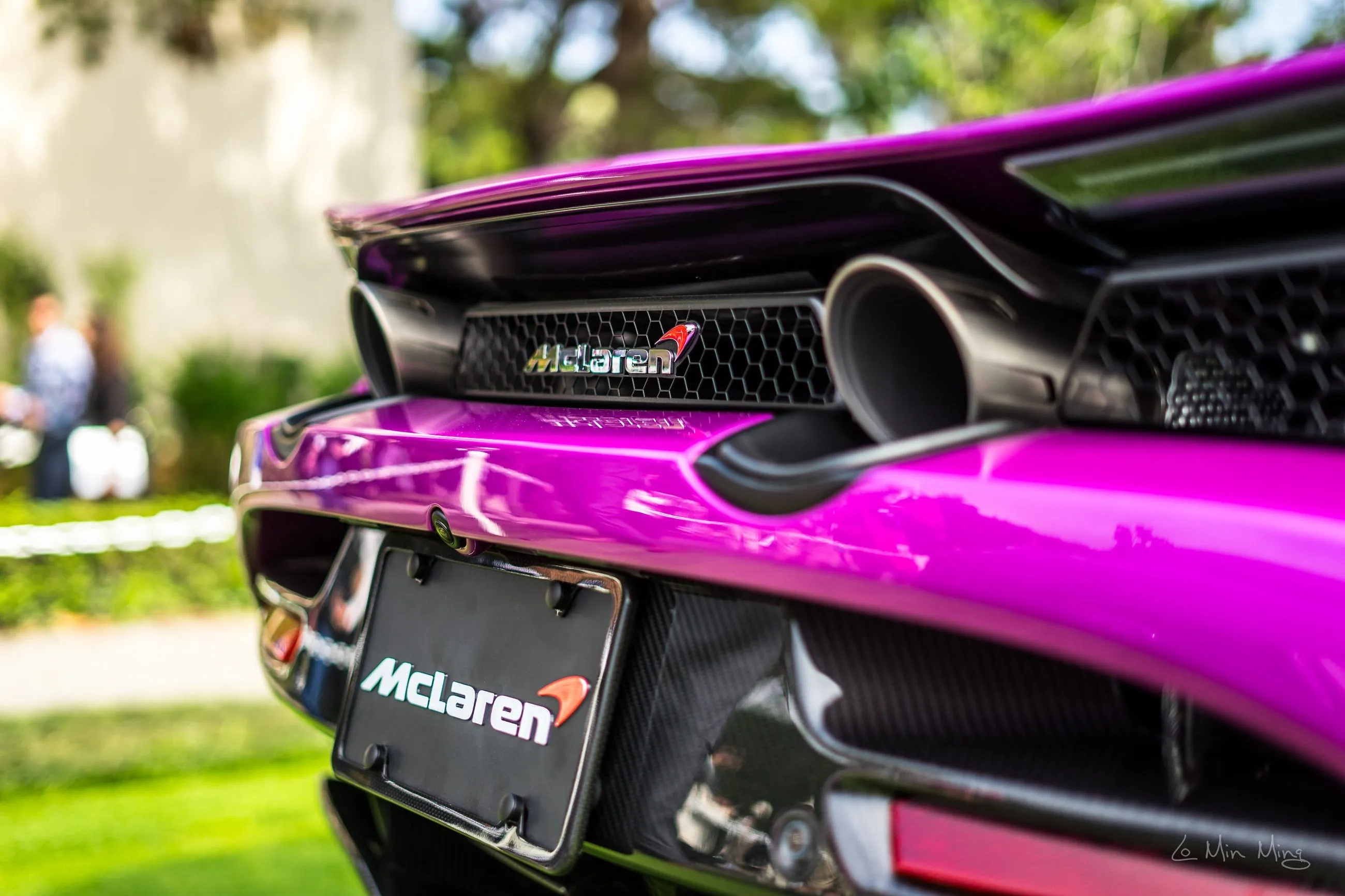 McLaren 720S Fux Fuchsia view 1