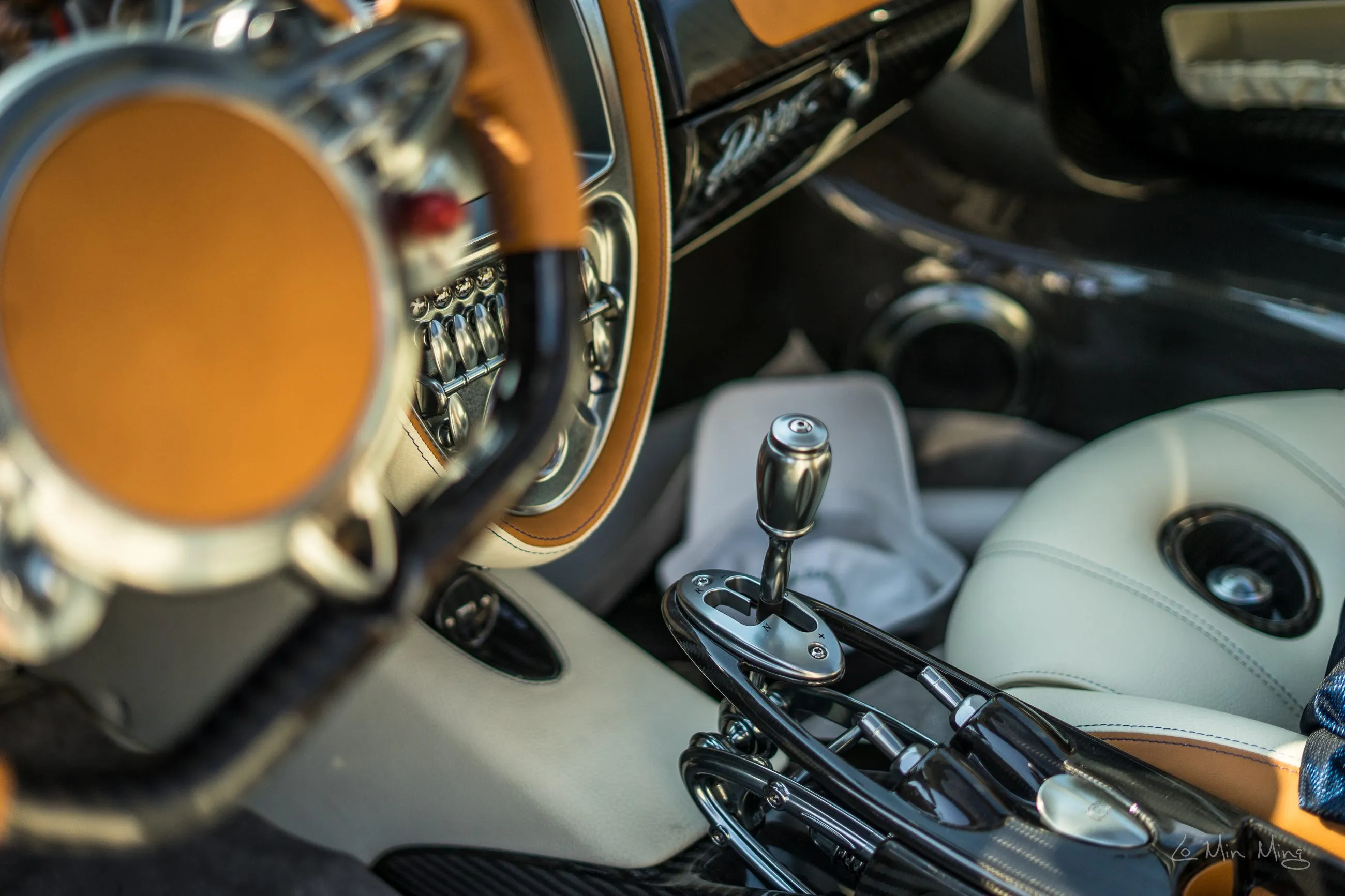 Pagani crowd scene