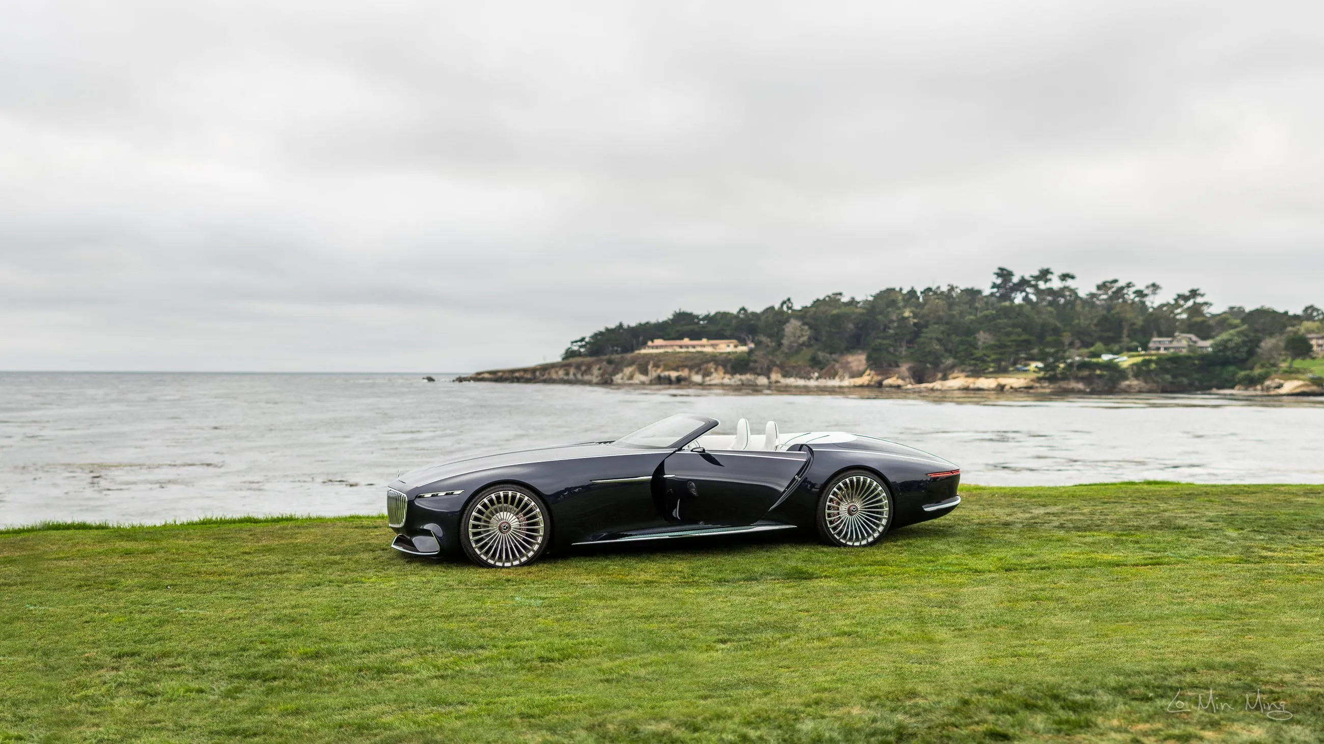 Vision Mercedes-Maybach 6 Cabriolet mirror and beltline